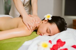Những lợi ích mà cơ thể bạn sẽ nhận được khi sử dụng dịch vụ massage toàn thân 